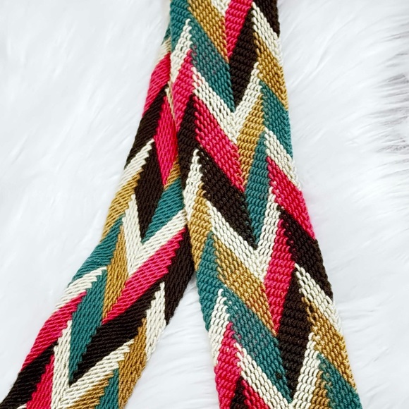 Handwooven Boho Waayu Crossbody Bag - Picture 9 of 11